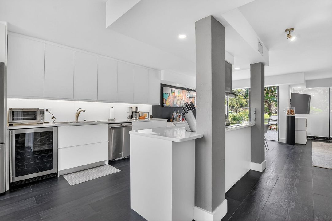 For Sale: $535,000 (3 beds, 2 baths, 1550 Square Feet)