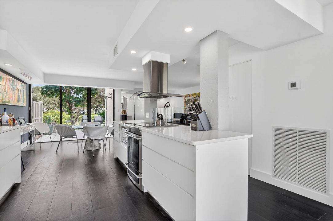 For Sale: $535,000 (3 beds, 2 baths, 1550 Square Feet)