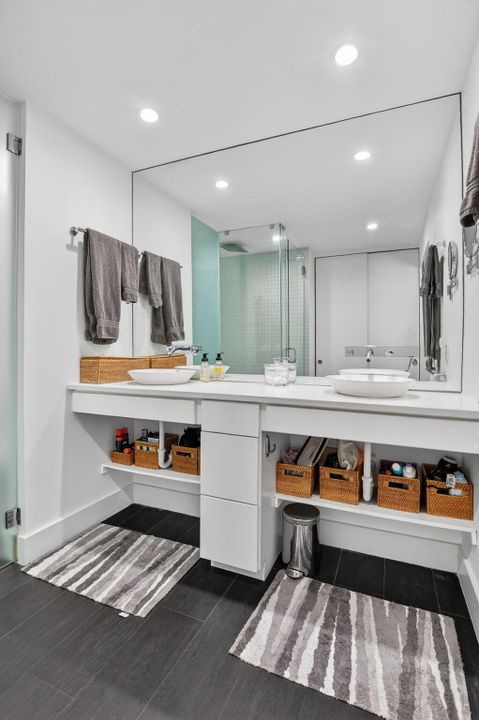 For Sale: $535,000 (3 beds, 2 baths, 1550 Square Feet)