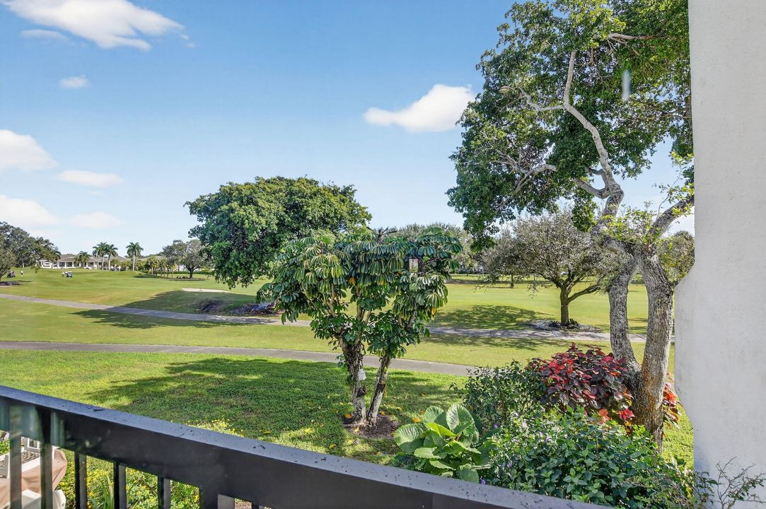 For Sale: $535,000 (3 beds, 2 baths, 1550 Square Feet)