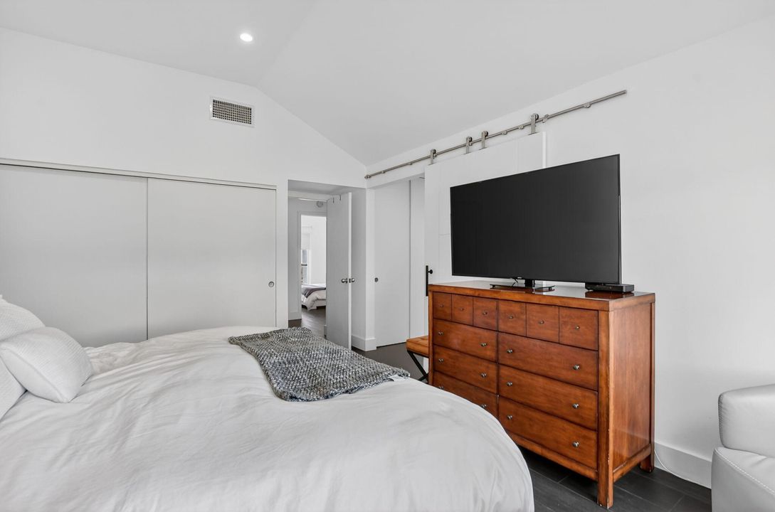 For Sale: $535,000 (3 beds, 2 baths, 1550 Square Feet)