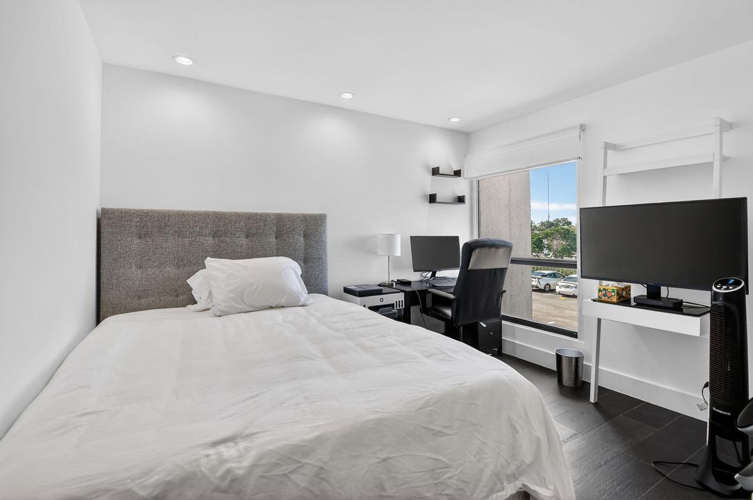 For Sale: $535,000 (3 beds, 2 baths, 1550 Square Feet)