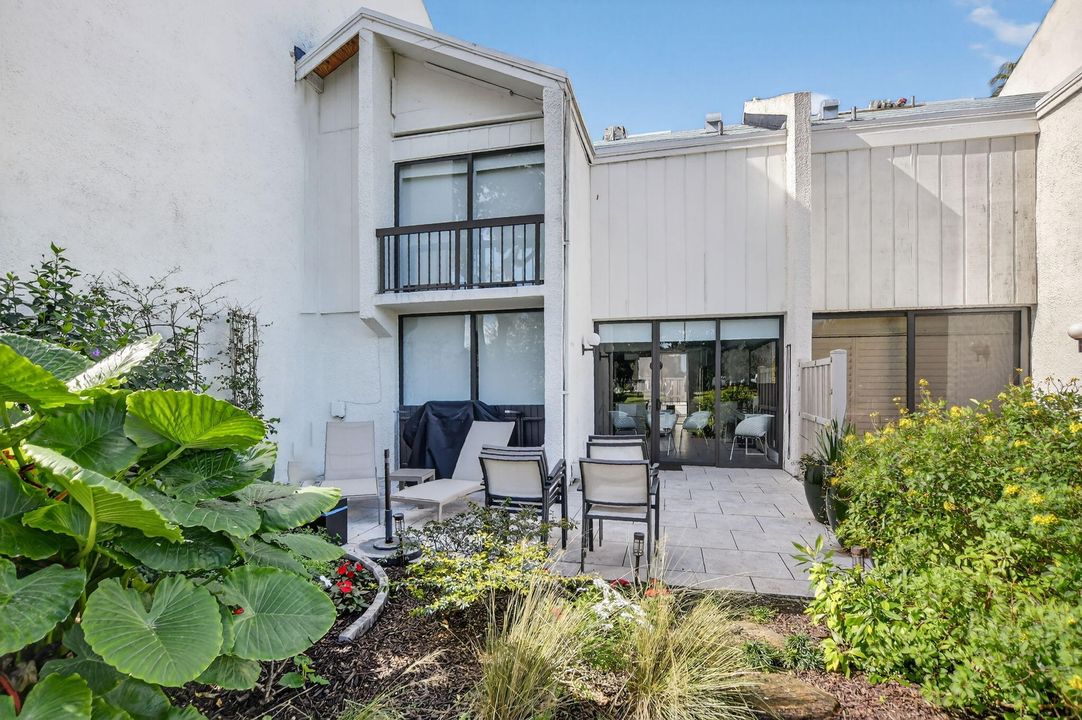 For Sale: $535,000 (3 beds, 2 baths, 1550 Square Feet)