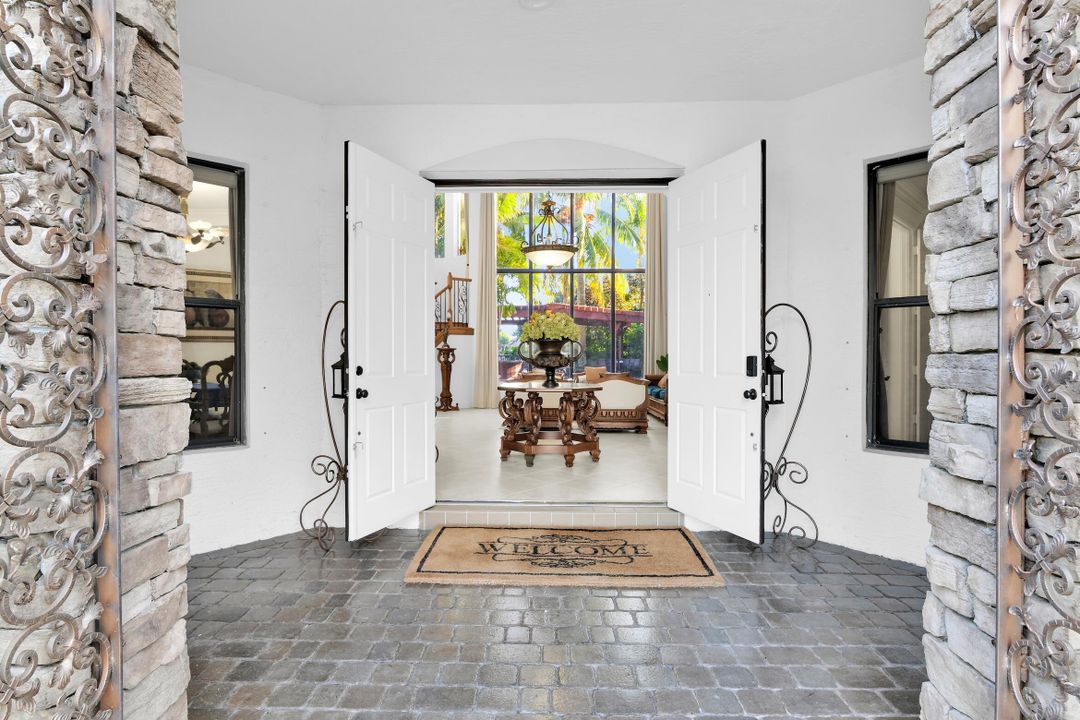 En Renta: $11,000 (6 camas, 4 baños, 4709 Pies cuadrados)