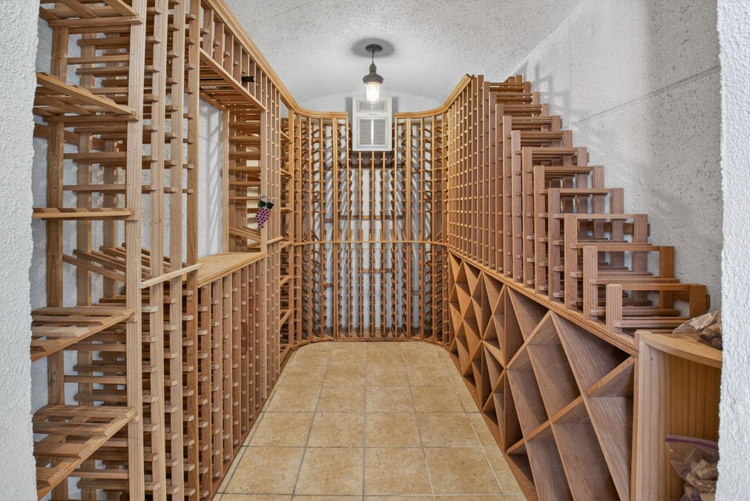 Active With Contract: $3,950,000 (6 beds, 6 baths, 6297 Square Feet)