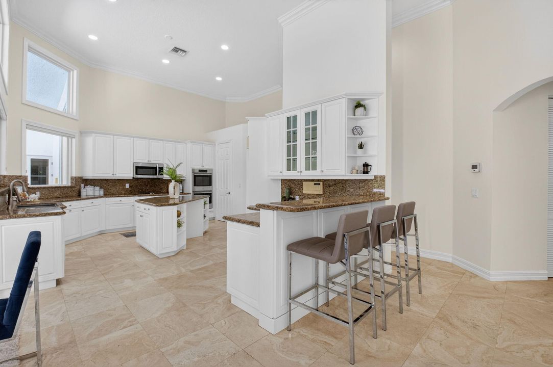 Active With Contract: $3,950,000 (6 beds, 6 baths, 6297 Square Feet)