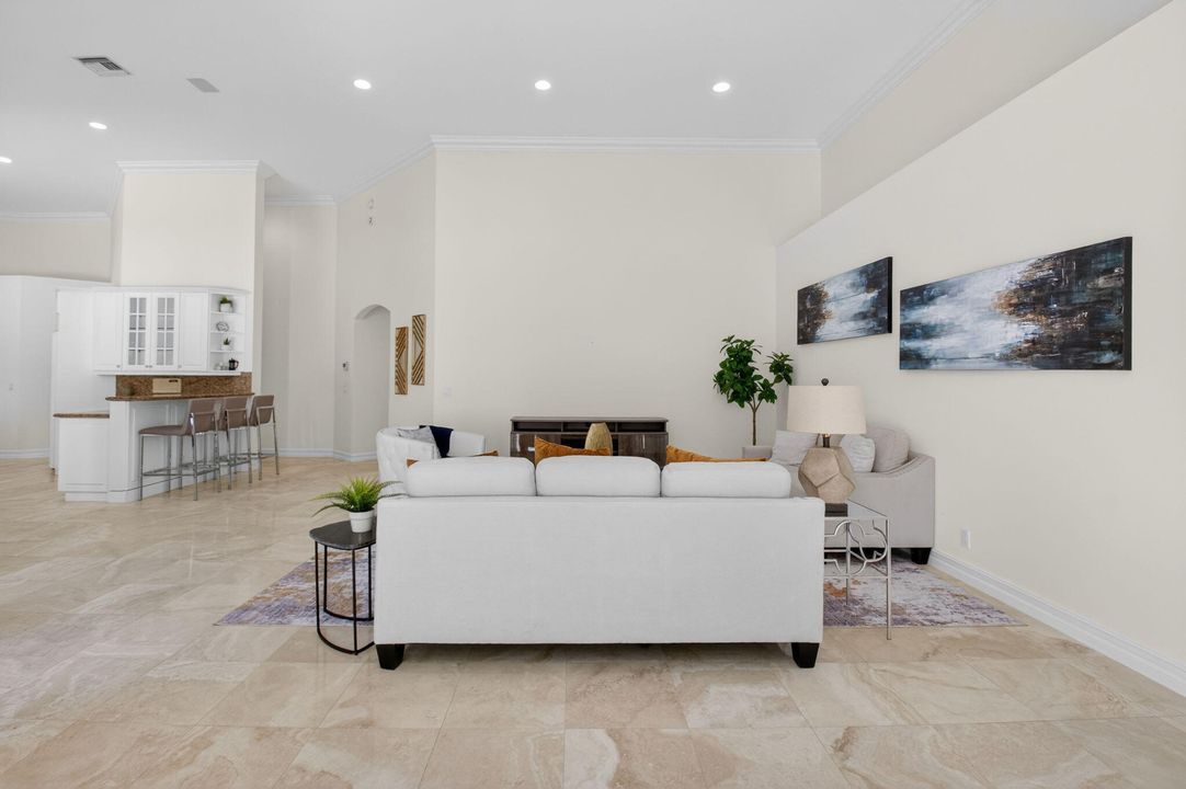 Active With Contract: $3,950,000 (6 beds, 6 baths, 6297 Square Feet)