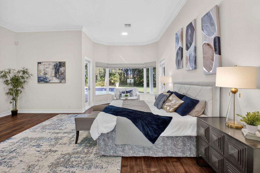 Active With Contract: $3,950,000 (6 beds, 6 baths, 6297 Square Feet)