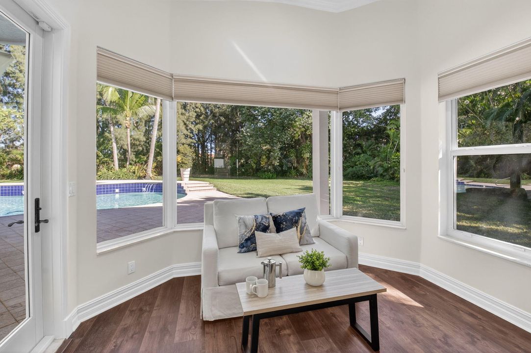 Active With Contract: $3,950,000 (6 beds, 6 baths, 6297 Square Feet)