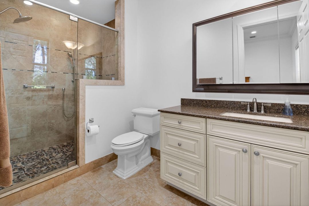 Active With Contract: $3,950,000 (6 beds, 6 baths, 6297 Square Feet)