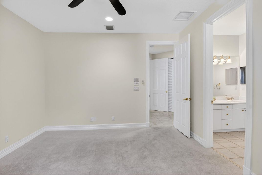 Active With Contract: $3,950,000 (6 beds, 6 baths, 6297 Square Feet)