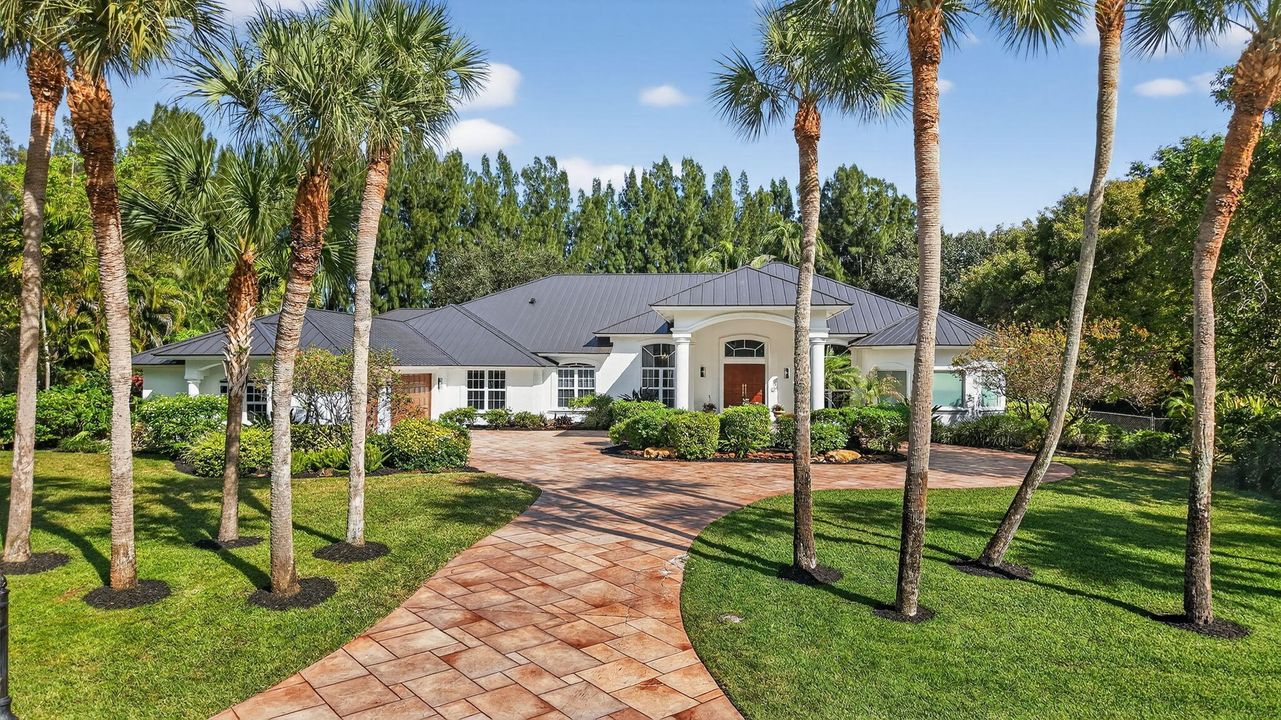 Active With Contract: $3,950,000 (6 beds, 6 baths, 6297 Square Feet)