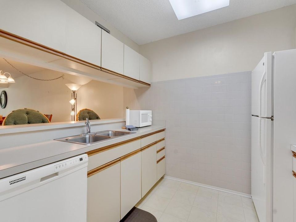 For Rent: $1,500 (2 beds, 2 baths, 1188 Square Feet)