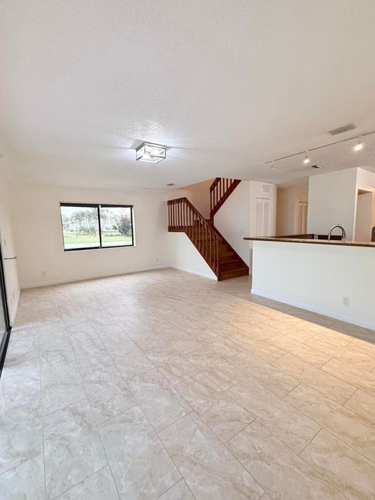 出租: $2,550 (3 贝兹, 2 浴室, 1502 平方英尺)