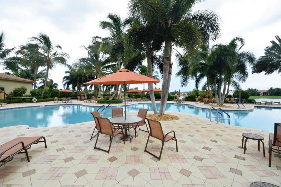 For Sale: $1,145,000 (3 beds, 2 baths, 2767 Square Feet)