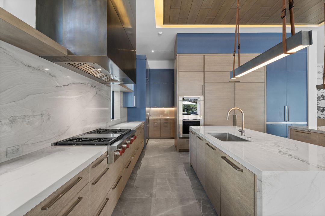 For Sale: $25,750,000 (5 beds, 7 baths, 7907 Square Feet)