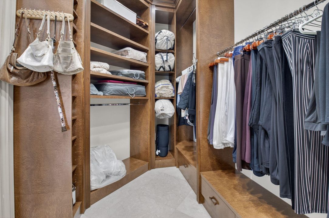 For Sale: $1,145,000 (3 beds, 2 baths, 2767 Square Feet)