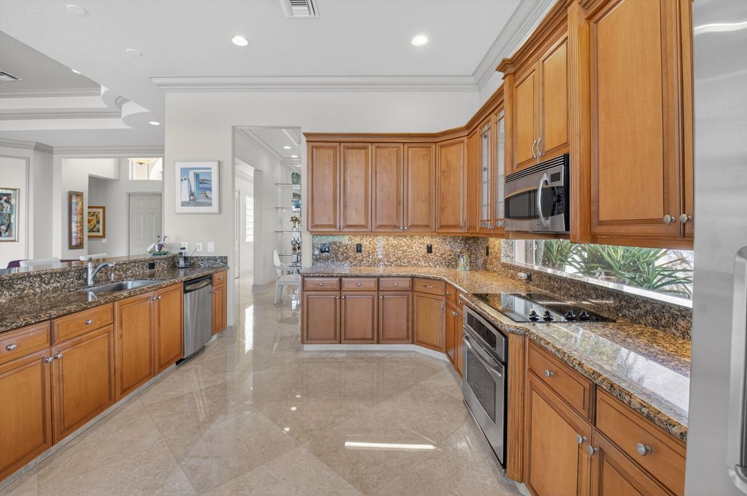 For Sale: $1,145,000 (3 beds, 2 baths, 2767 Square Feet)