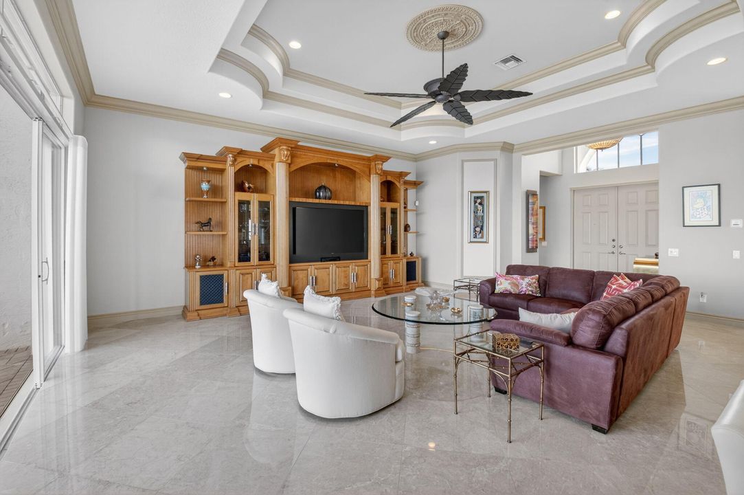 For Sale: $1,145,000 (3 beds, 2 baths, 2767 Square Feet)