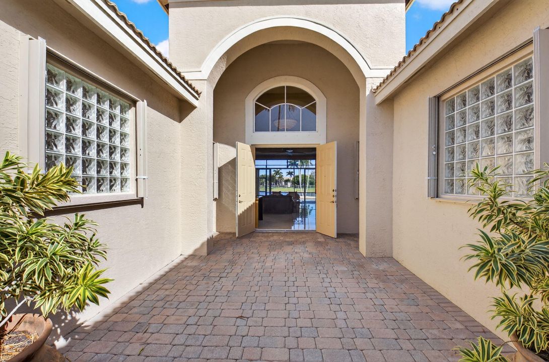 For Sale: $1,145,000 (3 beds, 2 baths, 2767 Square Feet)