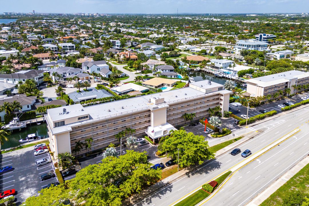 待售: $459,900 (2 贝兹, 2 浴室, 1056 平方英尺)