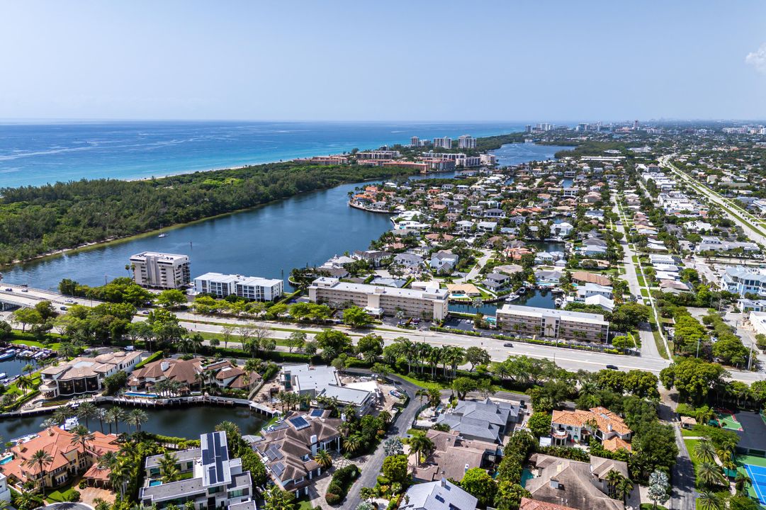 待售: $459,900 (2 贝兹, 2 浴室, 1056 平方英尺)