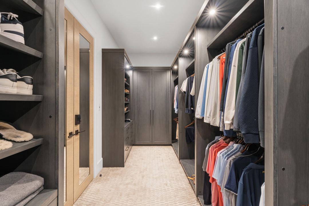 For Sale: $25,750,000 (5 beds, 7 baths, 7907 Square Feet)