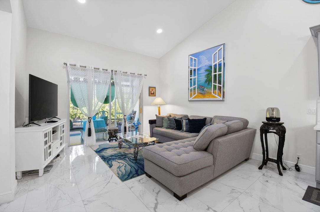 En Renta: $3,600 (3 camas, 2 baños, 1570 Pies cuadrados)