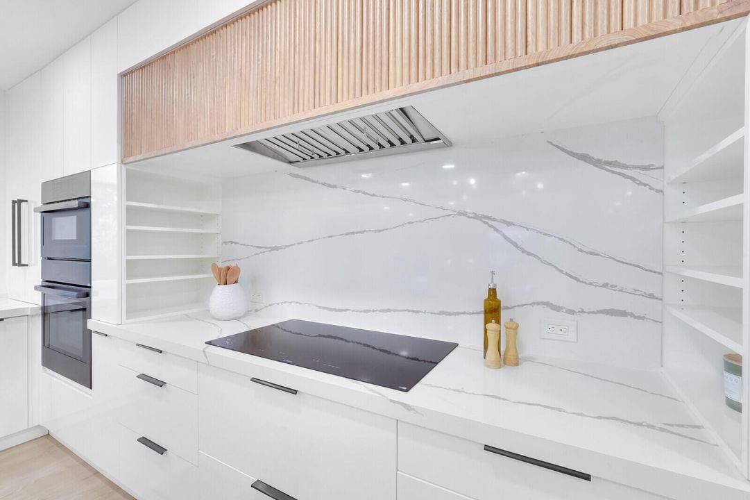 For Sale: $2,600,000 (3 beds, 3 baths, 2800 Square Feet)