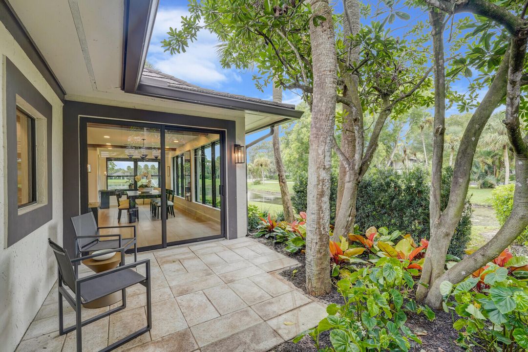 For Sale: $2,600,000 (3 beds, 3 baths, 2800 Square Feet)