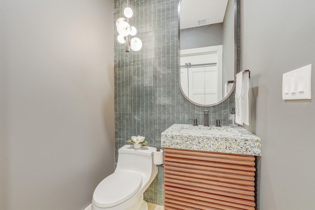 For Sale: $2,600,000 (3 beds, 3 baths, 2800 Square Feet)