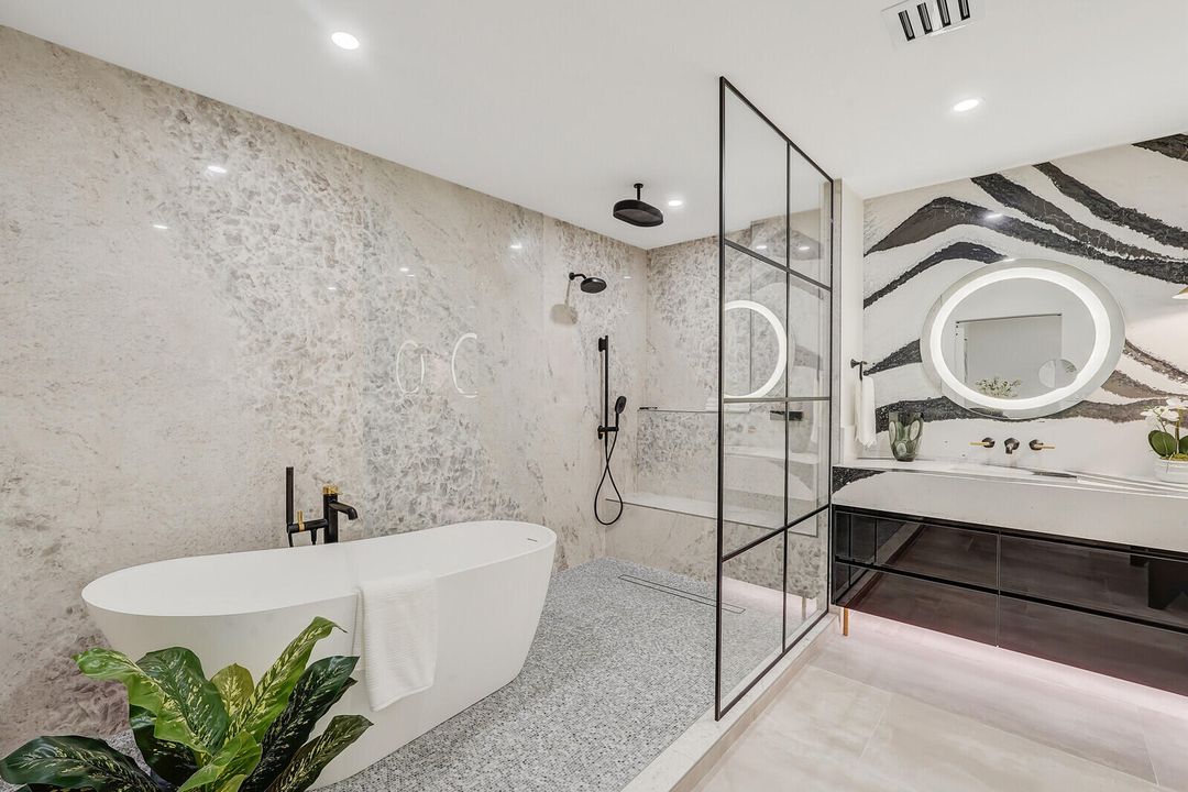 For Sale: $2,600,000 (3 beds, 3 baths, 2800 Square Feet)