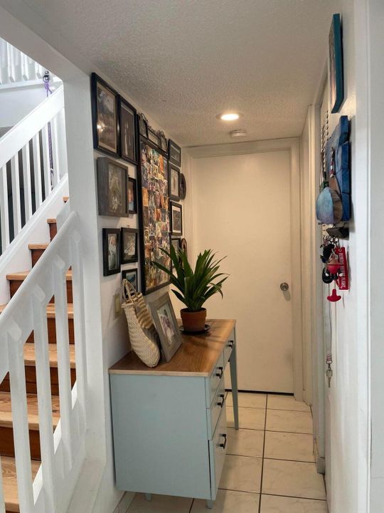 出租: $3,200 (3 贝兹, 2 浴室, 1760 平方英尺)