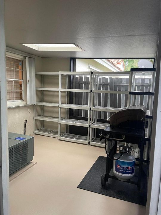 出租: $3,200 (3 贝兹, 2 浴室, 1760 平方英尺)