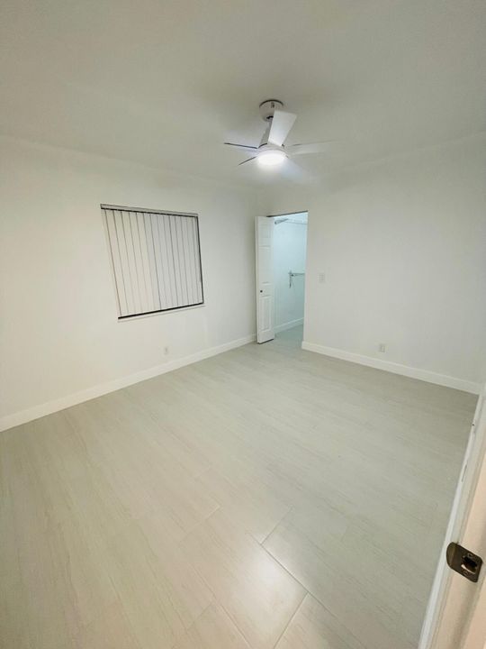 В аренду: $1,900 (2 спален, 1 ванн, 935 Квадратных фут)