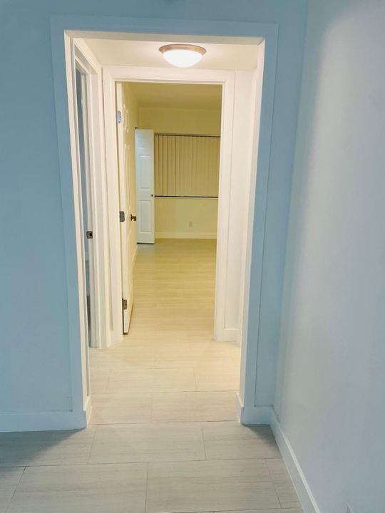 В аренду: $1,900 (2 спален, 1 ванн, 935 Квадратных фут)