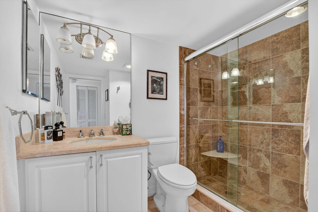 待售: $199,000 (2 贝兹, 2 浴室, 1255 平方英尺)