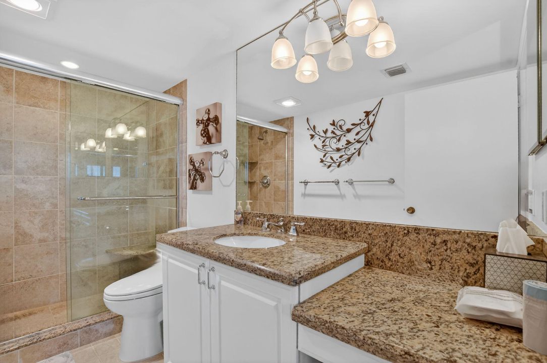 待售: $199,000 (2 贝兹, 2 浴室, 1255 平方英尺)