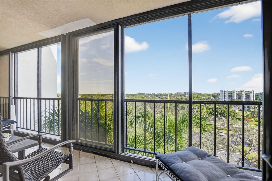 待售: $199,000 (2 贝兹, 2 浴室, 1255 平方英尺)