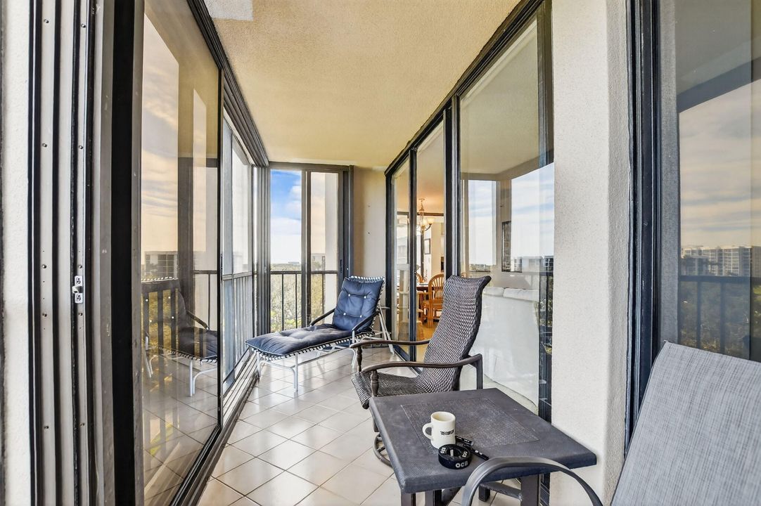 待售: $199,000 (2 贝兹, 2 浴室, 1255 平方英尺)