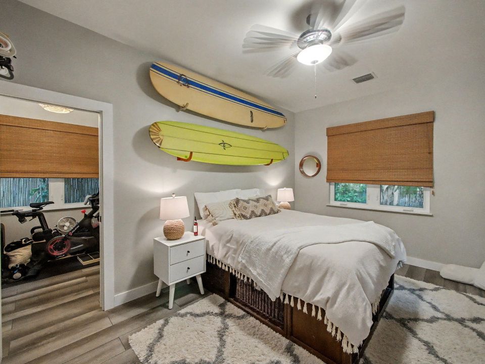 For Rent: $12,000 (5 beds, 3 baths, 2737 Square Feet)