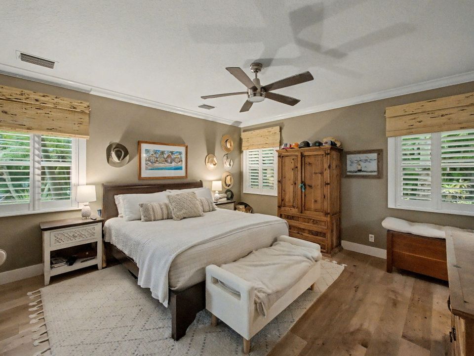 For Rent: $12,000 (5 beds, 3 baths, 2737 Square Feet)