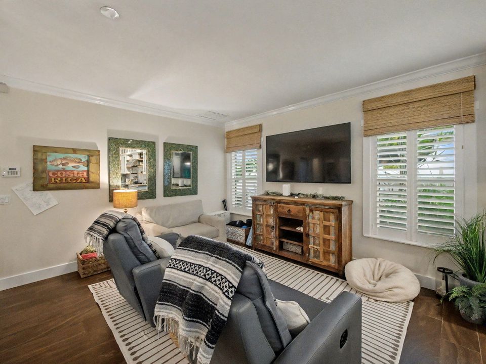 For Rent: $12,000 (5 beds, 3 baths, 2737 Square Feet)