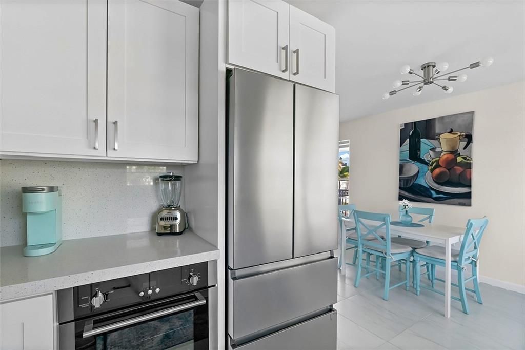 На продажу: $169,000 (2 спален, 2 ванн, 1000 Квадратных фут)