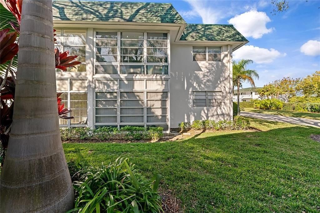 На продажу: $169,000 (2 спален, 2 ванн, 1000 Квадратных фут)