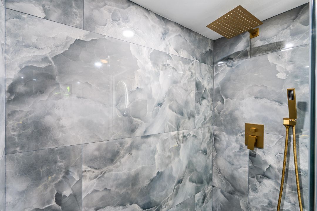 For Sale: $1,395,000 (3 beds, 2 baths, 1273 Square Feet)