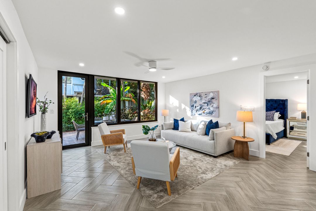 For Sale: $1,395,000 (3 beds, 2 baths, 1273 Square Feet)