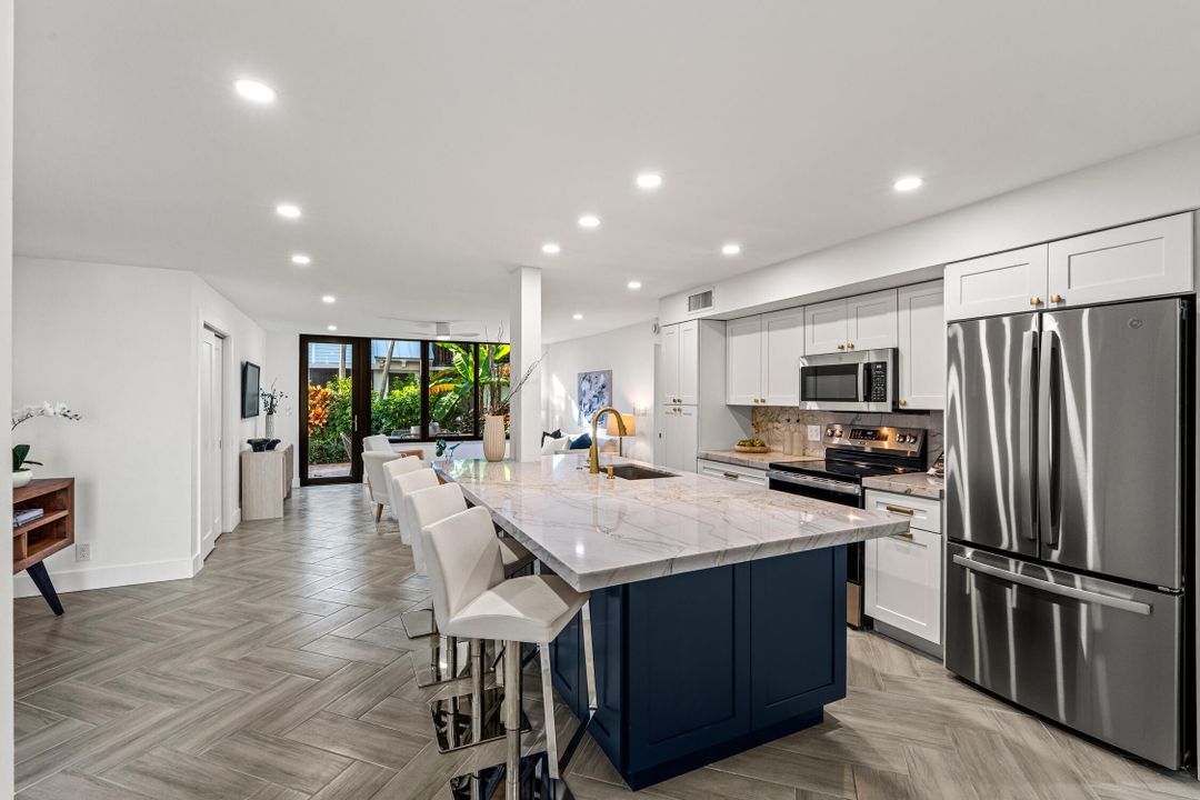 For Sale: $1,395,000 (3 beds, 2 baths, 1273 Square Feet)