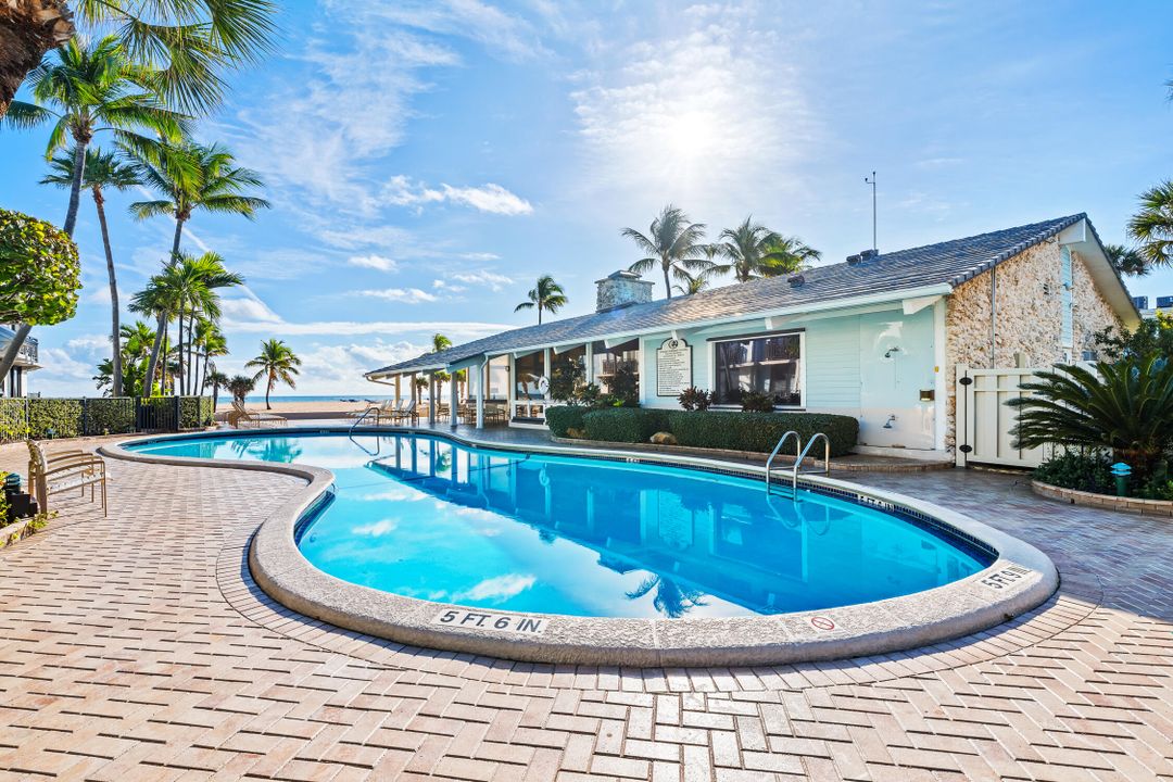 For Sale: $1,395,000 (3 beds, 2 baths, 1273 Square Feet)