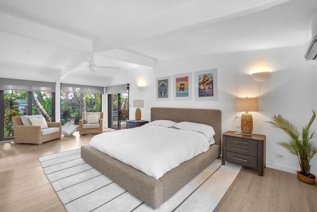 For Sale: $3,750,000 (2 beds, 2 baths, 1258 Square Feet)